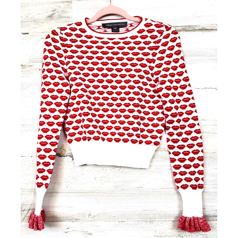 French Connection Womens XS White Red Kiss Lip Print Cropped Ruffle Cuff Sweater